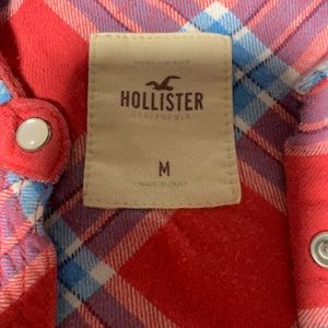 Hollister Flannel. Great condition. Medium juniors.